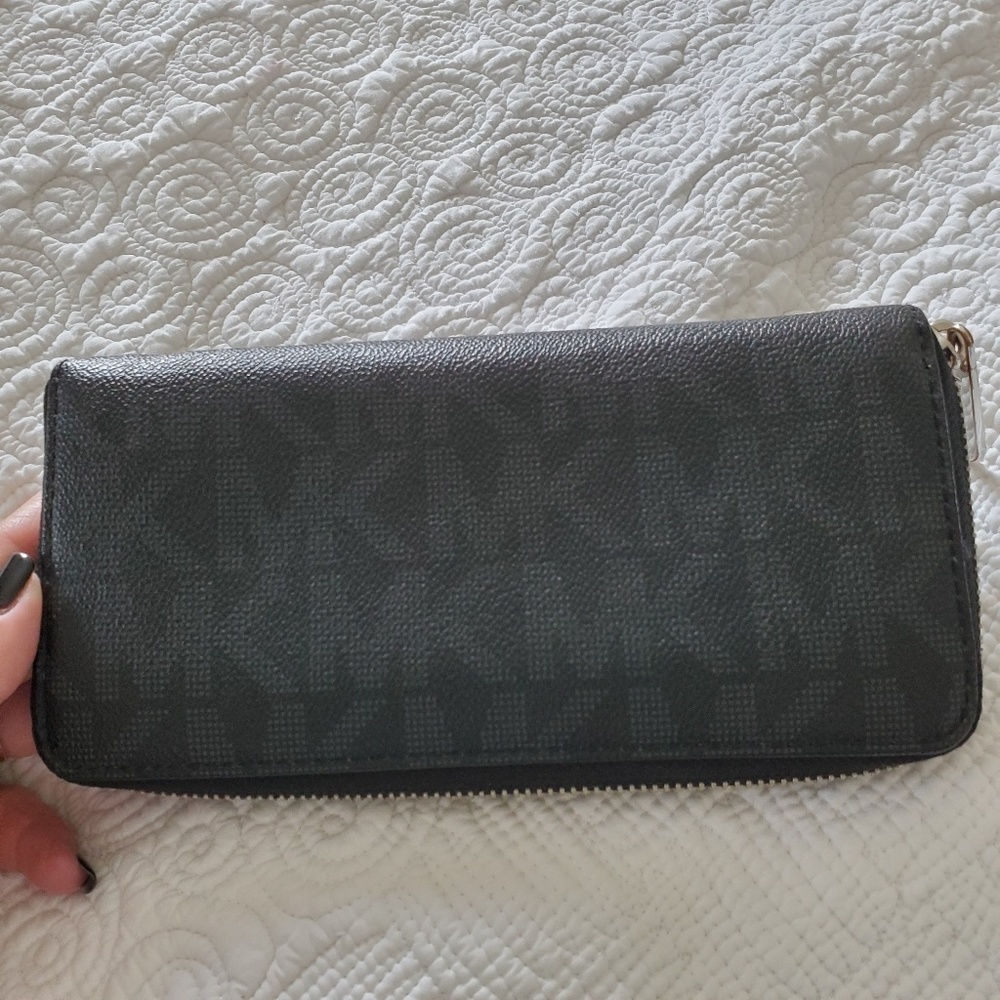 Michael Kors wallet